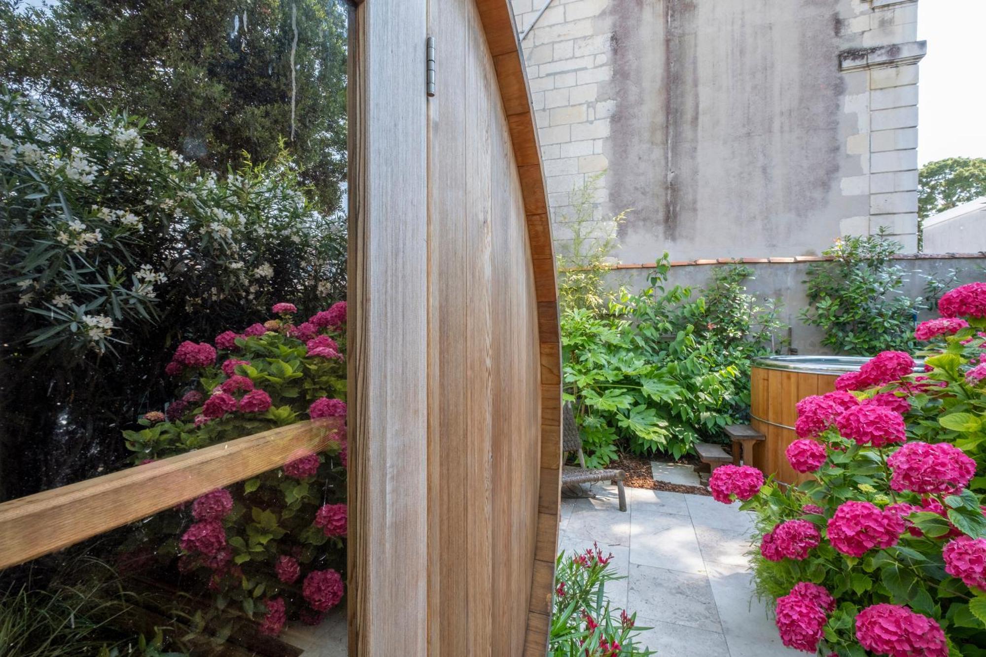 Escale Rochelaise B&B, Spa Bain Nordique Et Sauna Tonneau La Rochelle  Exterior photo