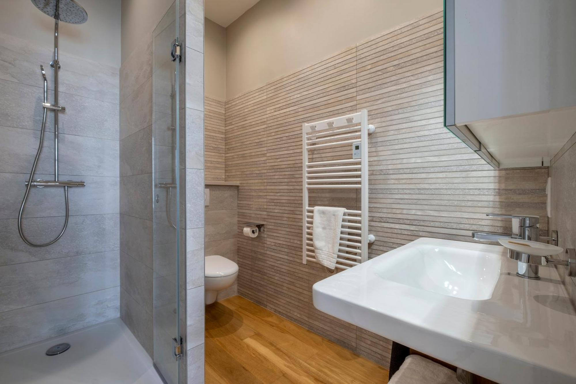 Escale Rochelaise B&B, Spa Bain Nordique Et Sauna Tonneau La Rochelle  Exterior photo